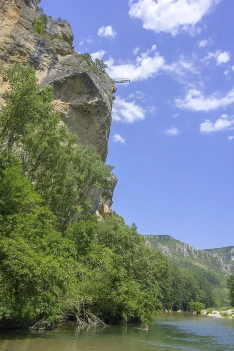 Gerahmter Druck : Bungee-Jumping-Plattform über dem Fluss Tarn Gerahmter Druck : Bungee-Jumping-Plattform über dem Fluss Tarn