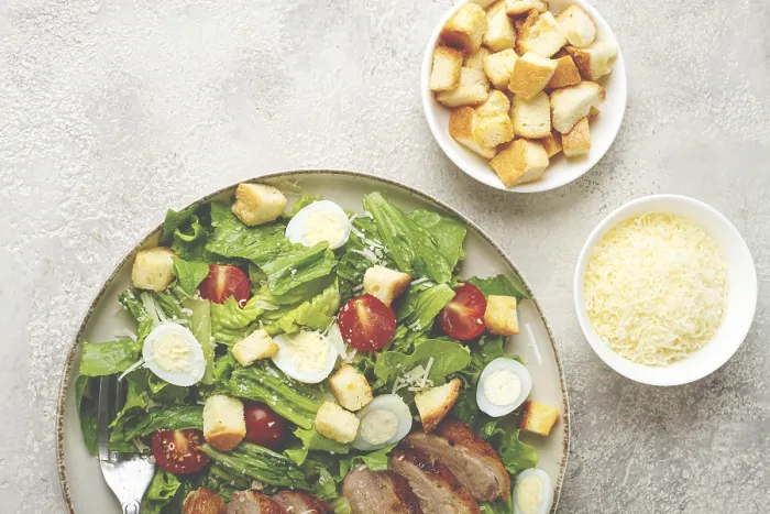 Gerahmter Druck : Salat Caesar, mit Entenbrust. Gerahmter Druck : Salat Caesar, mit Entenbrust.