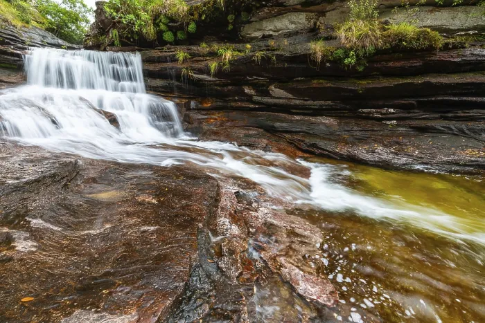 Gerahmter Druck : Cano Christales, Fluss, Wasserfall Gerahmter Druck : Cano Christales, Fluss, Wasserfall