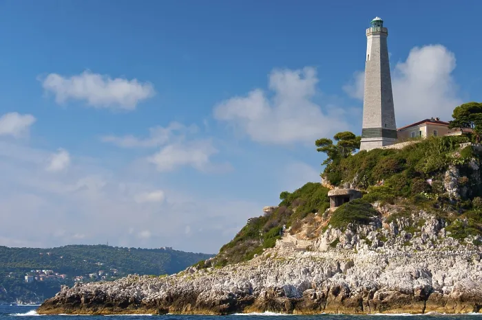 Gerahmter Druck : Leuchtturm Cap Ferrat, Seefahrt. Gerahmter Druck : Leuchtturm Cap Ferrat, Seefahrt.