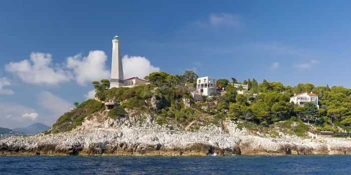 Gerahmter Druck : Leuchtturm Cap Ferrat, Seefahrt. Gerahmter Druck : Leuchtturm Cap Ferrat, Seefahrt.