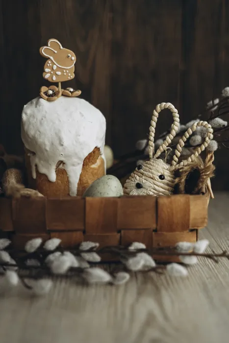 Gerahmter Druck : Ein fesselndes Display eines traditionellen Kulich. Gerahmter Druck : Ein fesselndes Display eines traditionellen Kulich.