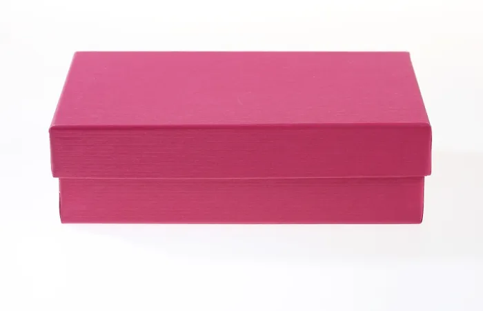 Gerahmter Druck : Kartonbox, Geschenkbox Gerahmter Druck : Kartonbox, Geschenkbox