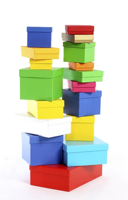 Gerahmter Druck : Kartonboxen, Geschenkboxen. Gerahmter Druck : Kartonboxen, Geschenkboxen.