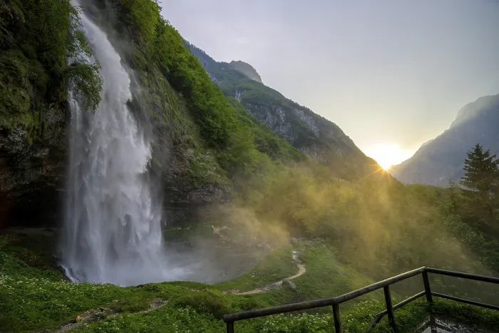 Gerahmter Druck : Cascata Goriuda bei Sonnenuntergang, Chiusaforte Gerahmter Druck : Cascata Goriuda bei Sonnenuntergang, Chiusaforte