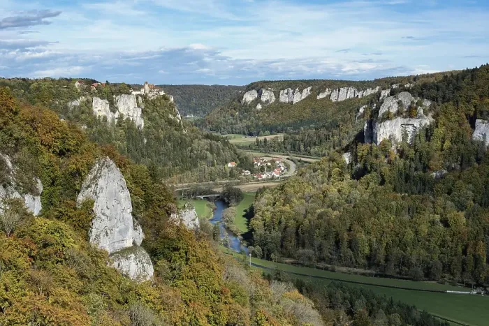 Gerahmter Druck : Blick vom Eichfelsen in die Oberen Donautal. Gerahmter Druck : Blick vom Eichfelsen in die Oberen Donautal.