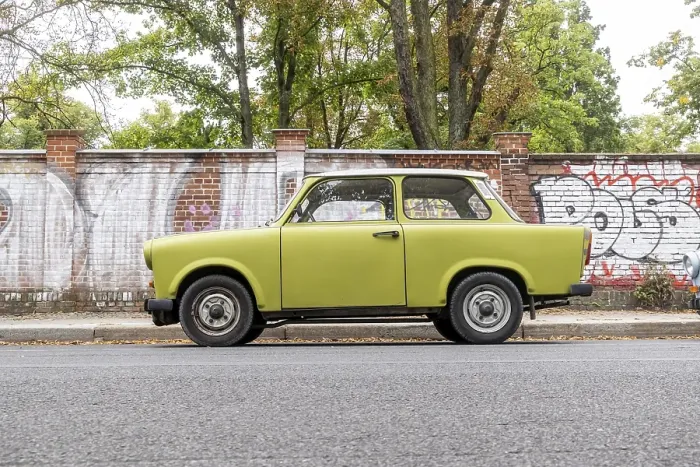 Gerahmter Druck : Trabant. Gedenkstätte Berliner Mauer Gerahmter Druck : Trabant. Gedenkstätte Berliner Mauer