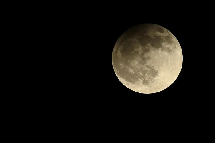 Gerahmter Druck : Teilweiser Mondfinsternis Gerahmter Druck : Teilweiser Mondfinsternis