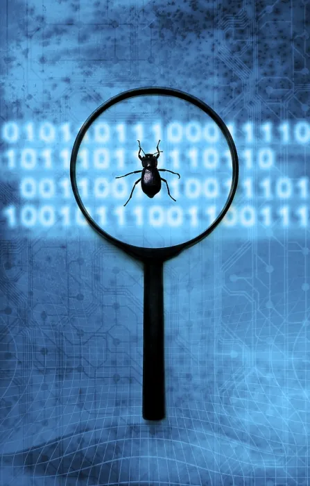 Gerahmter Druck : Werkzeugmagnifizierung und Computercode. Gerahmter Druck : Werkzeugmagnifizierung und Computercode.