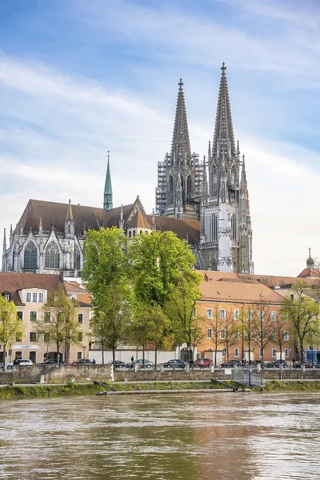 Gerahmter Druck : Dom am Donau bei Abendlicht Gerahmter Druck : Dom am Donau bei Abendlicht