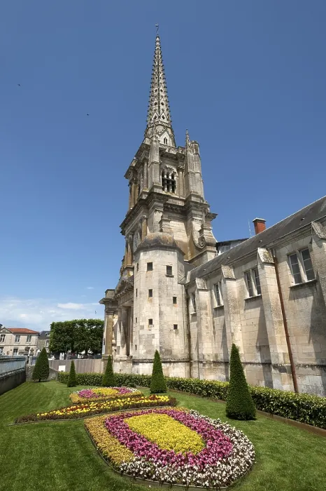 Gerahmter Druck : Dom Notre Dame de l'Assomption Gerahmter Druck : Dom Notre Dame de l'Assomption