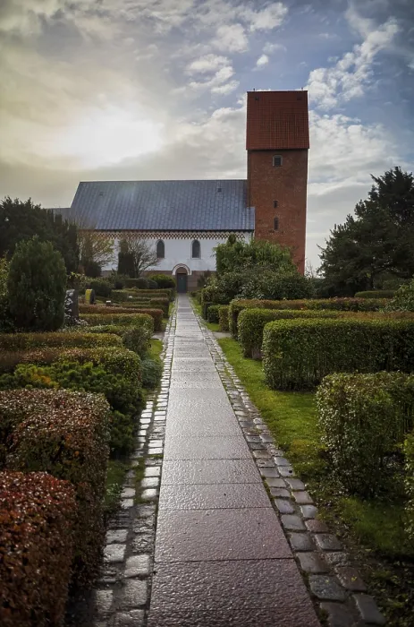 Gerahmter Druck : Friedhof, Schiff und gotische Turm. Gerahmter Druck : Friedhof, Schiff und gotische Turm.