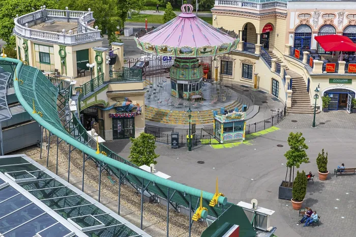 Gerahmter Druck : Der Kettenkarussell, topansicht, Prater. Gerahmter Druck : Der Kettenkarussell, topansicht, Prater.