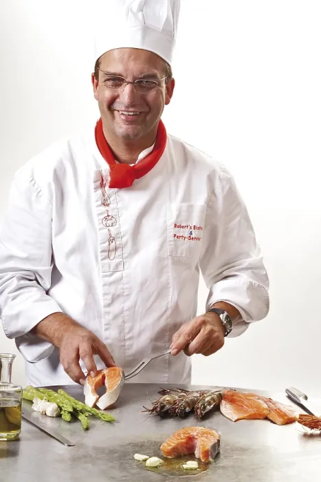 Gerahmter Druck : Chef grillt an einem Teppan-Grill. Gerahmter Druck : Chef grillt an einem Teppan-Grill.
