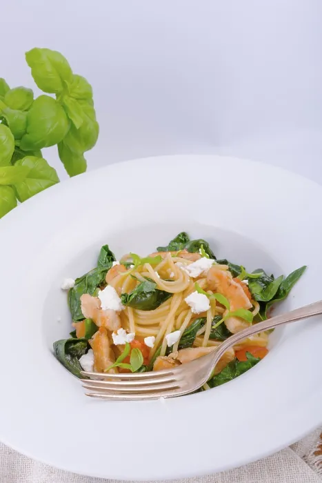 Gerahmter Druck : Hähnchen-Spinat-Pasta Gerahmter Druck : Hähnchen-Spinat-Pasta