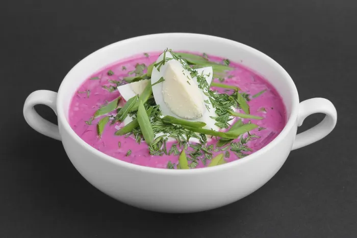 Gerahmter Druck : Eisbeetensuppe mit Ei. Gerahmter Druck : Eisbeetensuppe mit Ei.