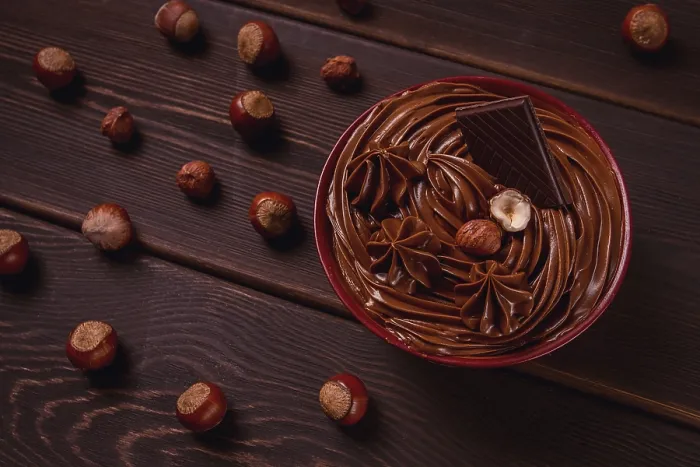 Gerahmter Druck : Schokoladen-Nuss-Paste, Mousse, Pasta Gerahmter Druck : Schokoladen-Nuss-Paste, Mousse, Pasta