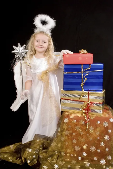 Gerahmter Druck : Jesuskind mit Geschenken Gerahmter Druck : Jesuskind mit Geschenken