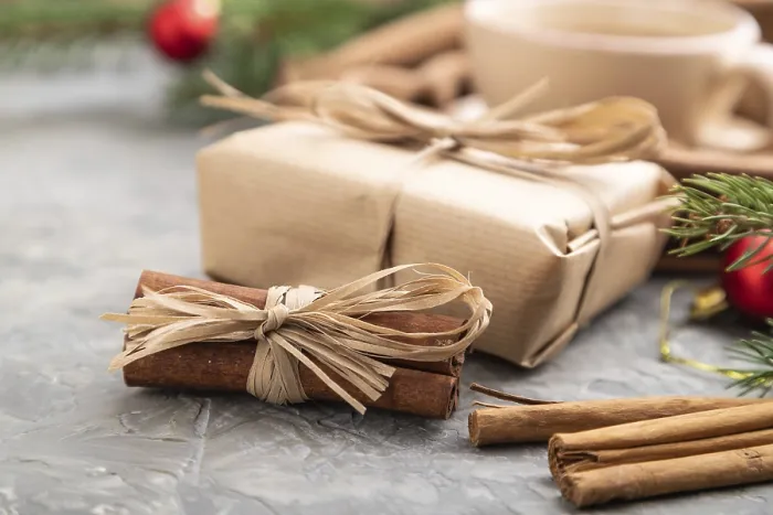 Gerahmter Druck : Weihnachts- oder Neujahrs-Komposition. Gerahmter Druck : Weihnachts- oder Neujahrs-Komposition.