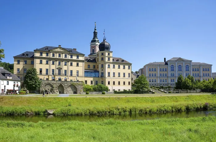 Gerahmter Druck : Klassisches Unteres Schloss und G. E Gerahmter Druck : Klassisches Unteres Schloss und G. E