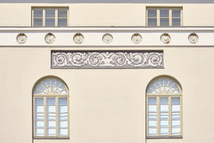Gerahmter Druck : Detail eines klassischen Rathausgiebels. Gerahmter Druck : Detail eines klassischen Rathausgiebels.