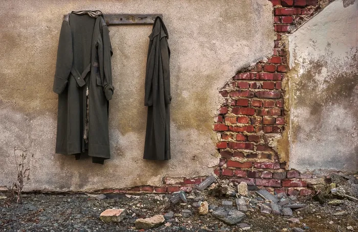 Gerahmter Druck : Der Umkleideraum am alten Wall. Gerahmter Druck : Der Umkleideraum am alten Wall.