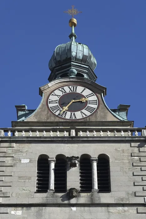 Gerahmter Druck : Turmuhr der Basilika von St. Gerahmter Druck : Turmuhr der Basilika von St.
