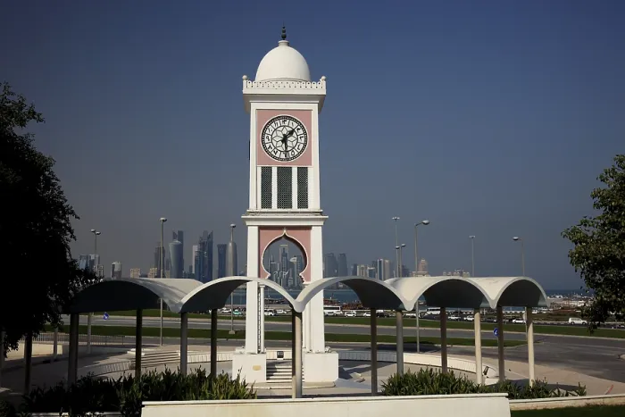 Gerahmter Druck : Turm Uhr Squara, Doha, Katar, Katar Gerahmter Druck : Turm Uhr Squara, Doha, Katar, Katar