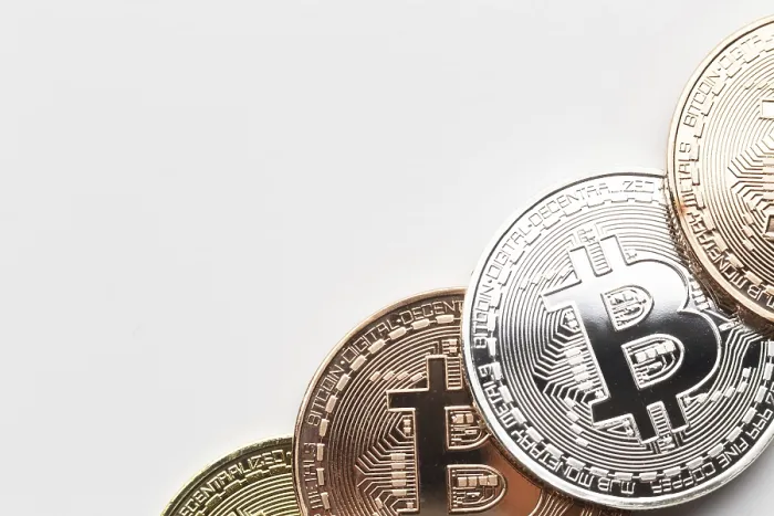 Gerahmter Druck : Nähere dich an Bitcoin, verschiedene Farben. Gerahmter Druck : Nähere dich an Bitcoin, verschiedene Farben.