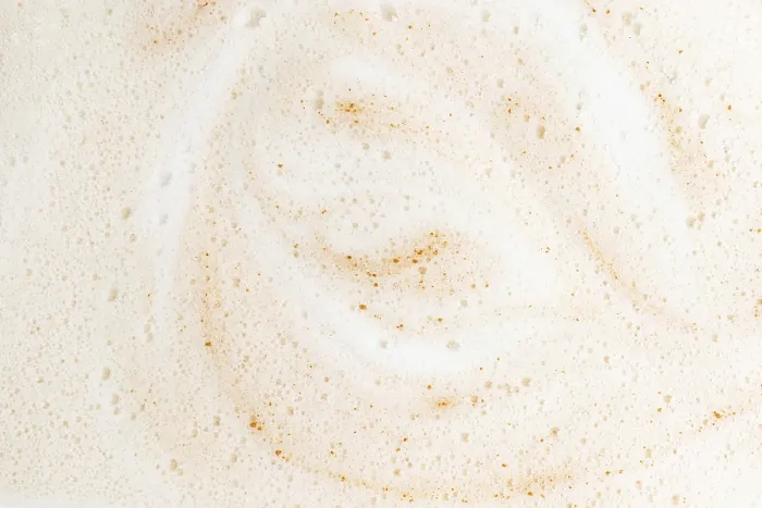 Gerahmter Druck : Nahansicht einer Kaffee-Schaum-Oberfläche. Gerahmter Druck : Nahansicht einer Kaffee-Schaum-Oberfläche.