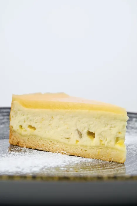 Gerahmter Druck : Nahansicht von einem Teil einer Kürbiskäsekuchenportion. Gerahmter Druck : Nahansicht von einem Teil einer Kürbiskäsekuchenportion.