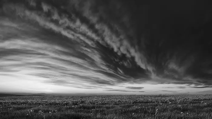 Gerahmter Druck : Wolkenfront nähert sich. Gerahmter Druck : Wolkenfront nähert sich.