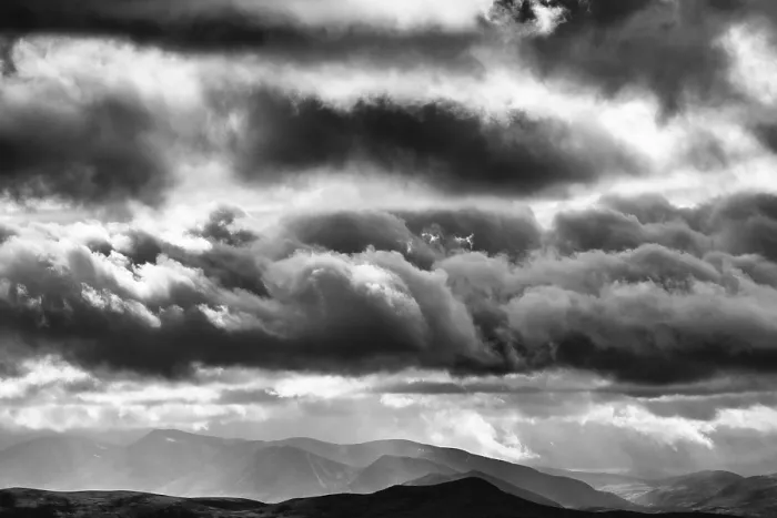 Gerahmter Druck : Wolkenatmosphäre in den Bergen Gerahmter Druck : Wolkenatmosphäre in den Bergen