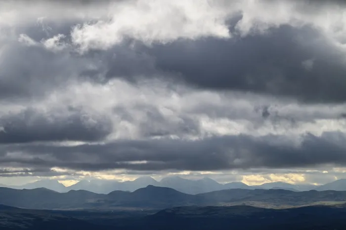 Gerahmter Druck : Wolkenatmosphäre in den Bergen Gerahmter Druck : Wolkenatmosphäre in den Bergen