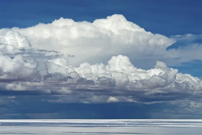 Gerahmter Druck : Wolkenbildung, Salar de Uyuni. Gerahmter Druck : Wolkenbildung, Salar de Uyuni.