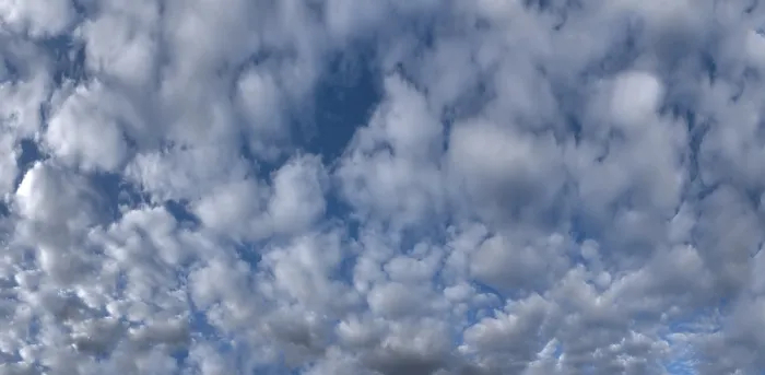 Gerahmter Druck : Wolkenformationen am frühen Morgen. Gerahmter Druck : Wolkenformationen am frühen Morgen.
