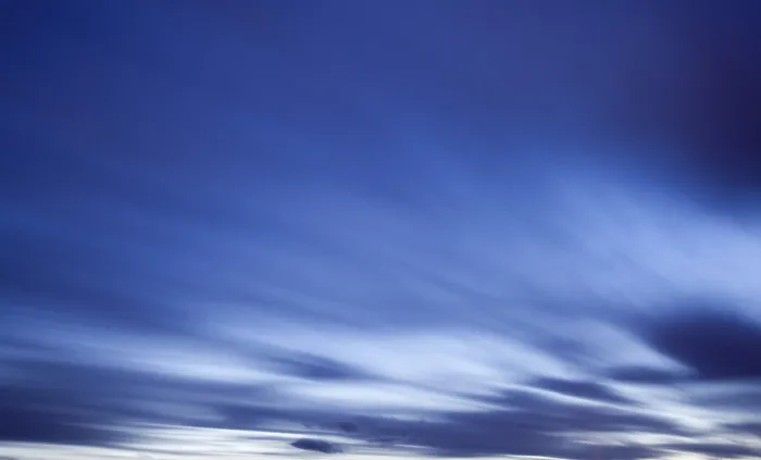 Gerahmter Druck : Bewegung in den Wolken am Abenddämmer. Gerahmter Druck : Bewegung in den Wolken am Abenddämmer.