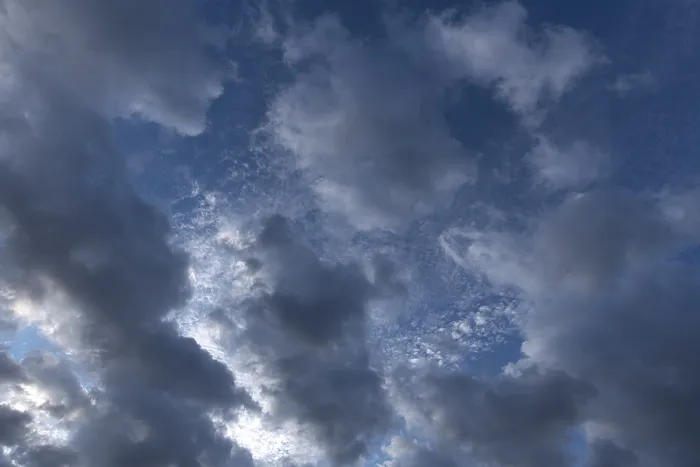 Gerahmter Druck : Wolkenstruktur am frühen Morgen. Gerahmter Druck : Wolkenstruktur am frühen Morgen.
