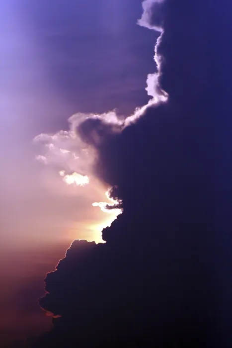 Gerahmter Druck : Wolken im Rücklicht. Gerahmter Druck : Wolken im Rücklicht.