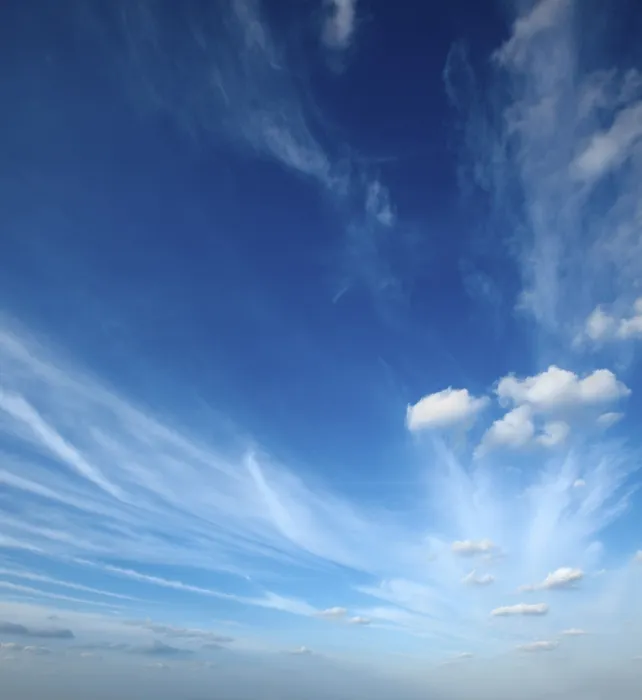 Gerahmter Druck : Wolken am blauen Himmel. Gerahmter Druck : Wolken am blauen Himmel.