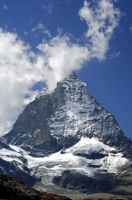 Gerahmter Druck : Wolken krönen den Matterhorn. Gerahmter Druck : Wolken krönen den Matterhorn.