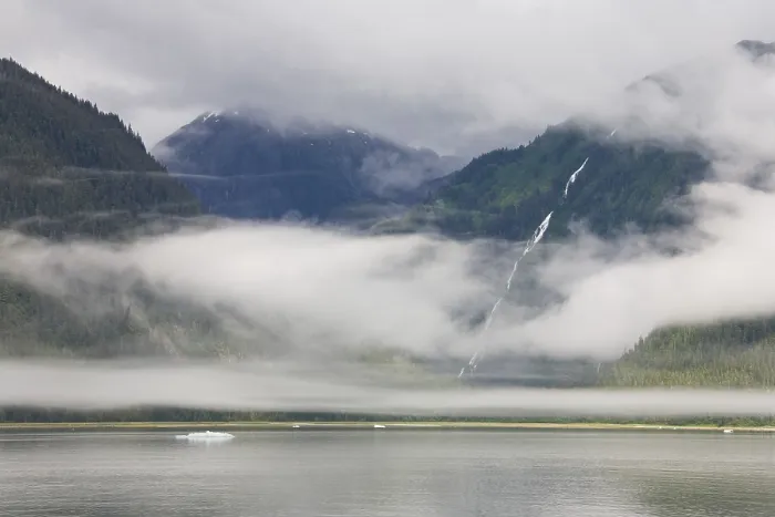Gerahmter Druck : Wolken, Endicott Arm, Inside Passage Gerahmter Druck : Wolken, Endicott Arm, Inside Passage