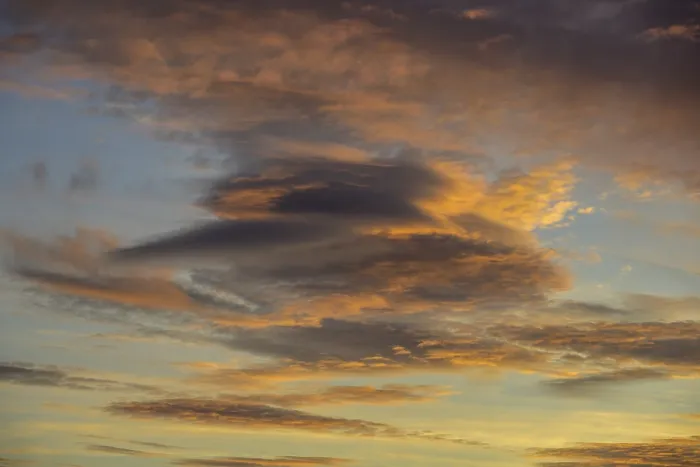 Gerahmter Druck : Wolken am Abend, Berndorf. Gerahmter Druck : Wolken am Abend, Berndorf.