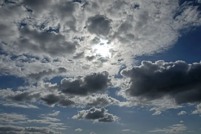Gerahmter Druck : Wolken und Sonne, Graswarder-Halbinsel Gerahmter Druck : Wolken und Sonne, Graswarder-Halbinsel