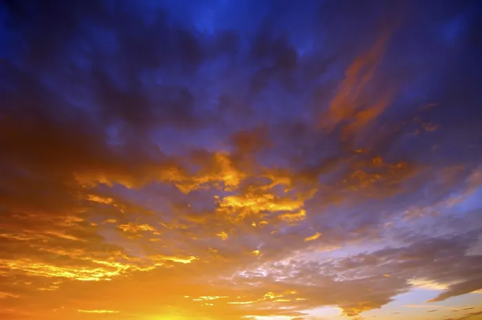 Gerahmter Druck : Wolken am Sonnenaufgang. Gerahmter Druck : Wolken am Sonnenaufgang.