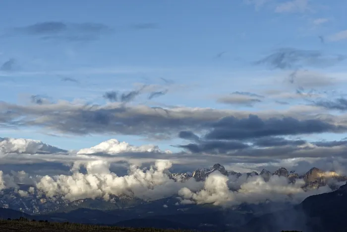 Gerahmter Druck : Wolkenatmosphäre, Rosengartenberge. Gerahmter Druck : Wolkenatmosphäre, Rosengartenberge.