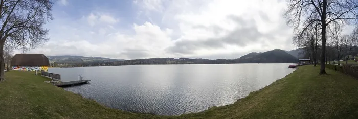 Gerahmter Druck : Wolkenbewölkter Himmel, Stubenbergsee, Panoramablick. Gerahmter Druck : Wolkenbewölkter Himmel, Stubenbergsee, Panoramablick.