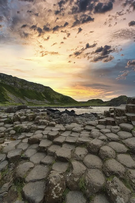 Gerahmter Druck : Küste mit Basalt-Säulen, Giant's Causeway Gerahmter Druck : Küste mit Basalt-Säulen, Giant's Causeway