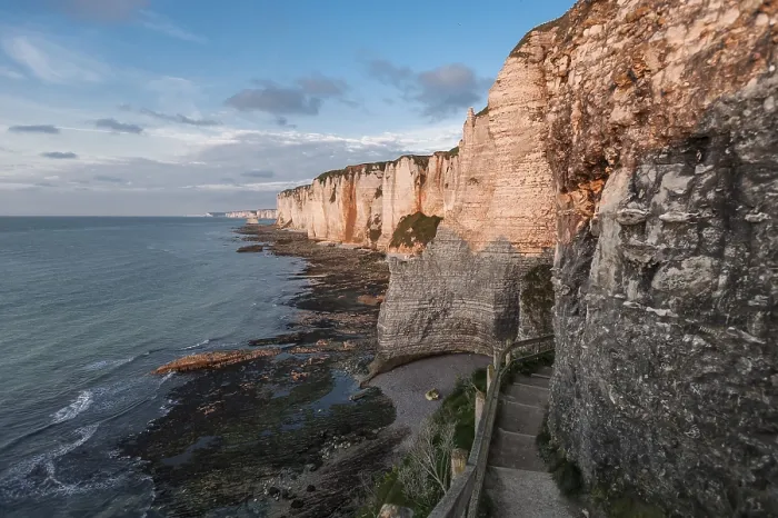 Gerahmter Druck : Küste mit Kalkklippen, Etretat. Gerahmter Druck : Küste mit Kalkklippen, Etretat.