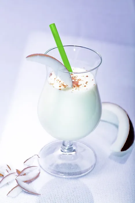 Gerahmter Druck : Kokoscocktail Gerahmter Druck : Kokoscocktail
